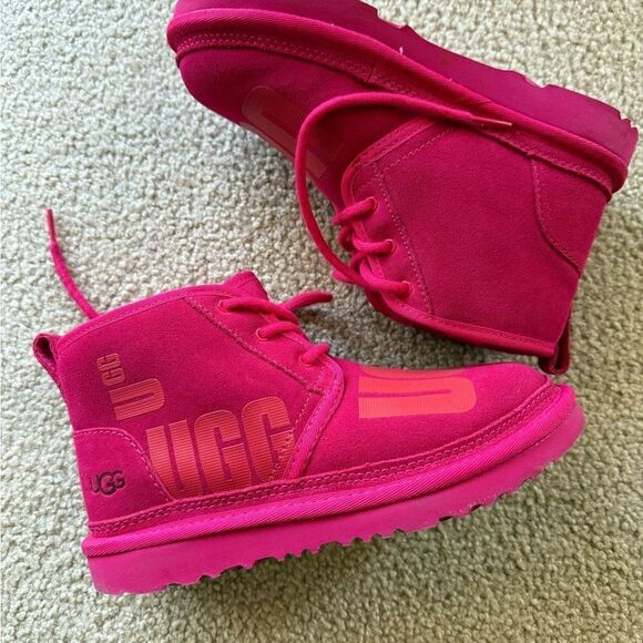 UGG Kids Pink Boots Size 3 - Picture 1 of 4